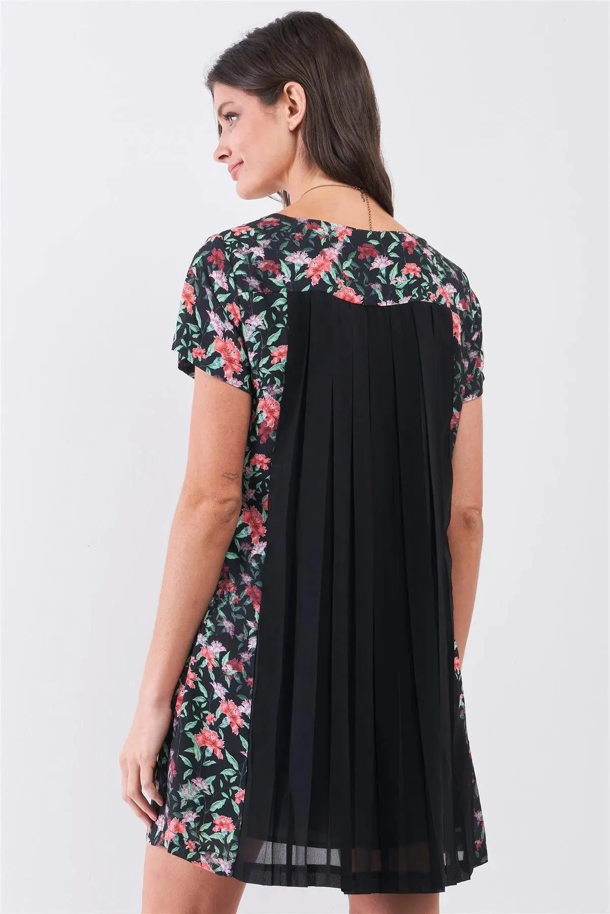 Black Multicolor Floral Print Pleated Back Detail Relaxed Mini Dress /2-1-3