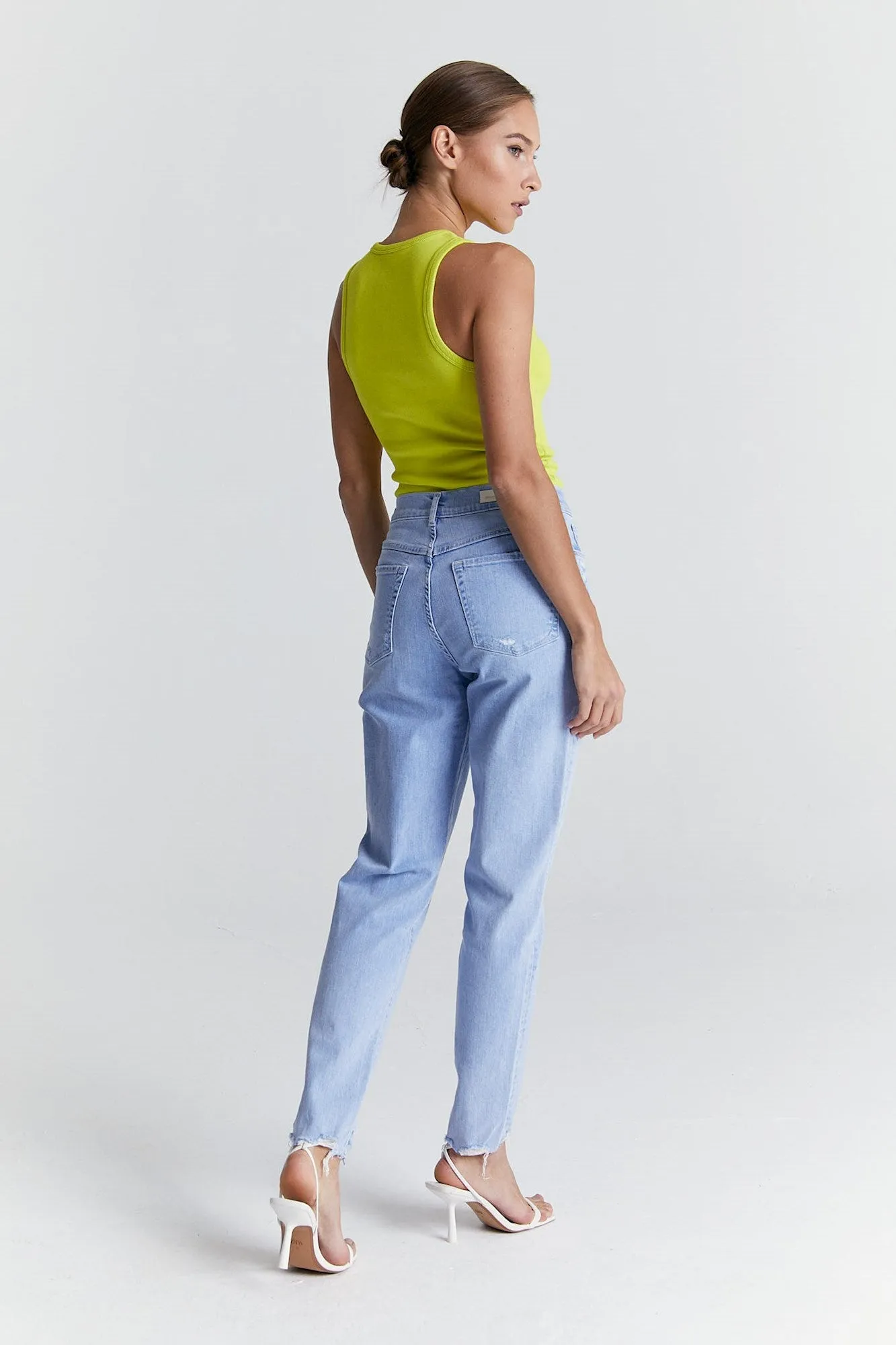 Lynn - Mid Waist 5 Pocket Mom Jeans - Bright Blue