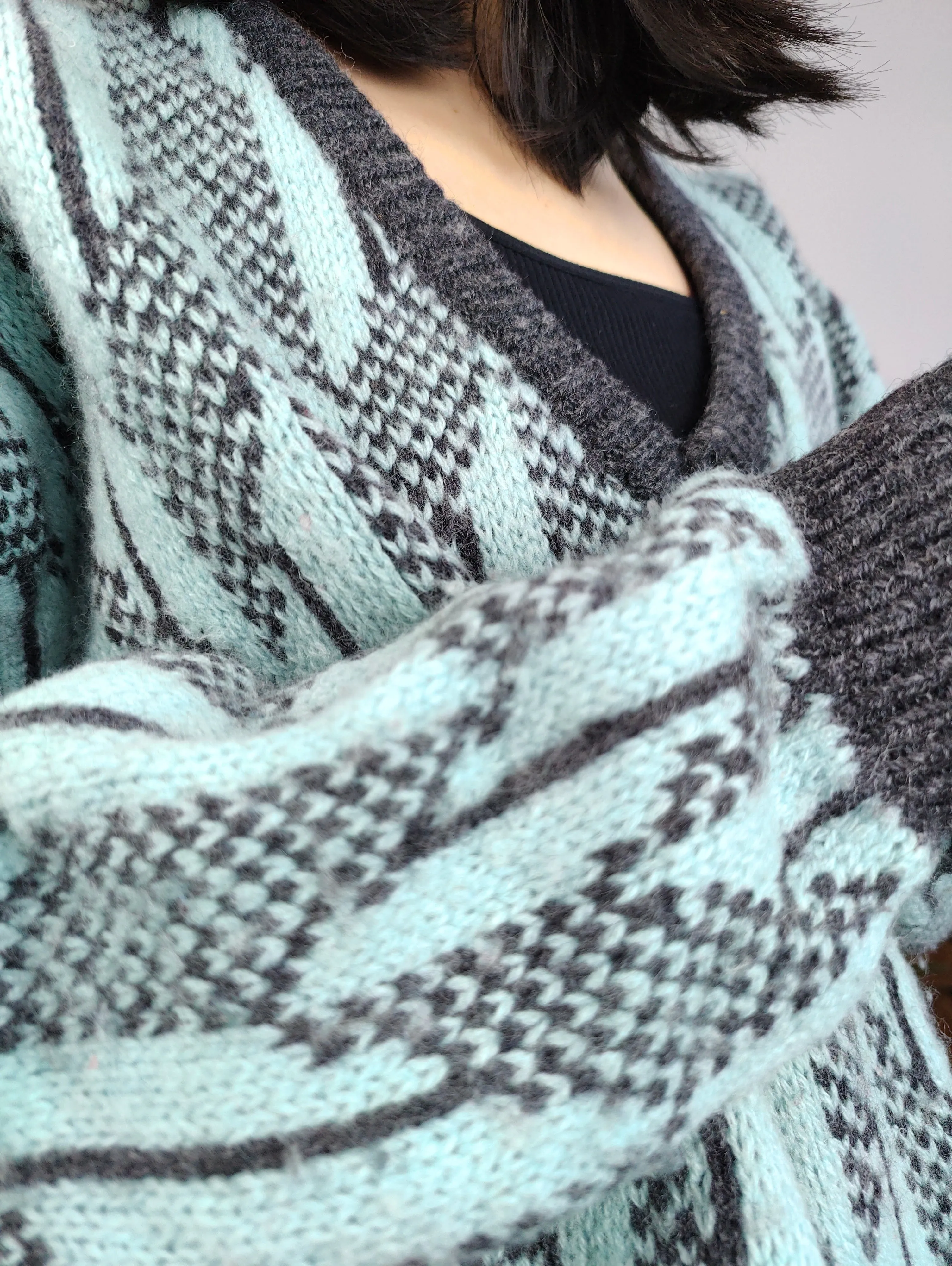 Vintage Benetton Shetland pure new wool sweater knit grey blue pattern fall winter knitted pullover jumper V neck M